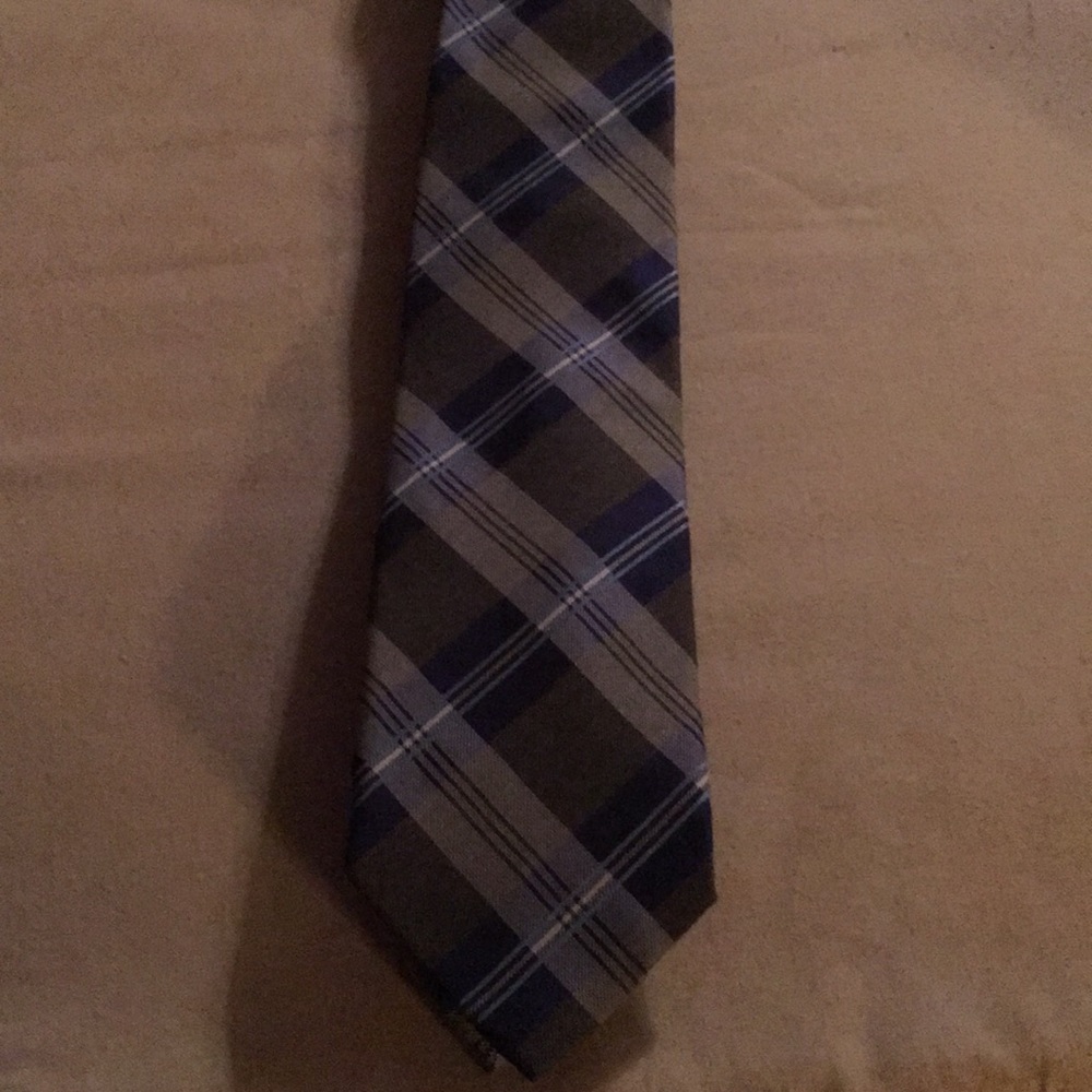 Countess Mara tie